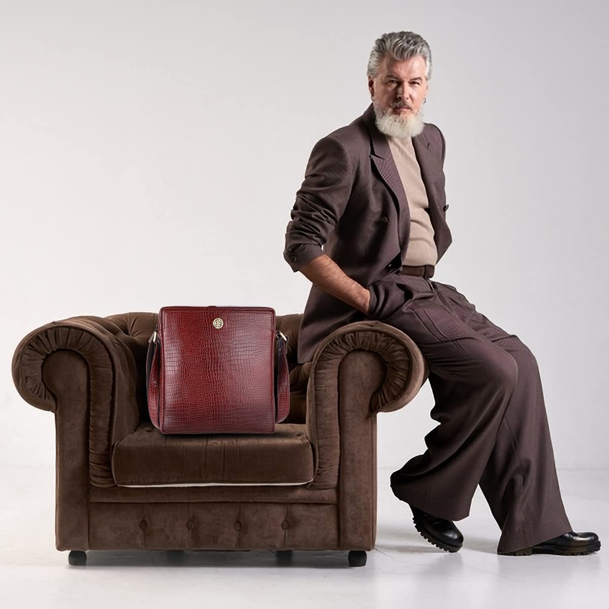 Hammonds Flycatcher Genuine Leather Sling Bag - Image 6